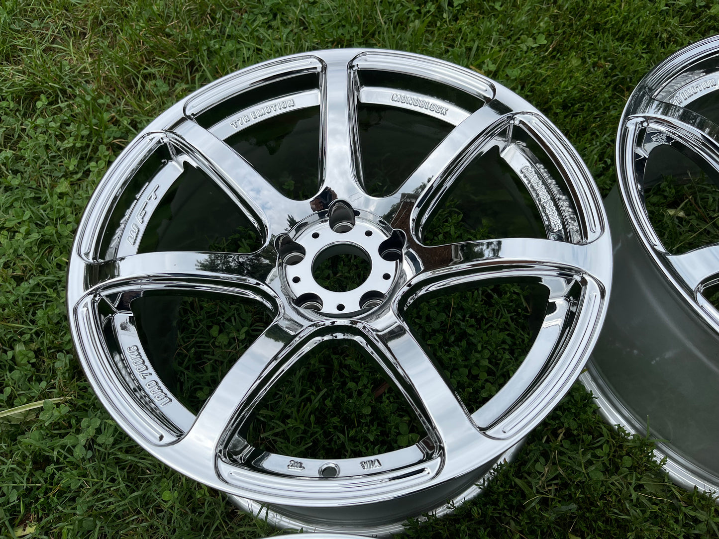 18” wheels vacuum chrome
