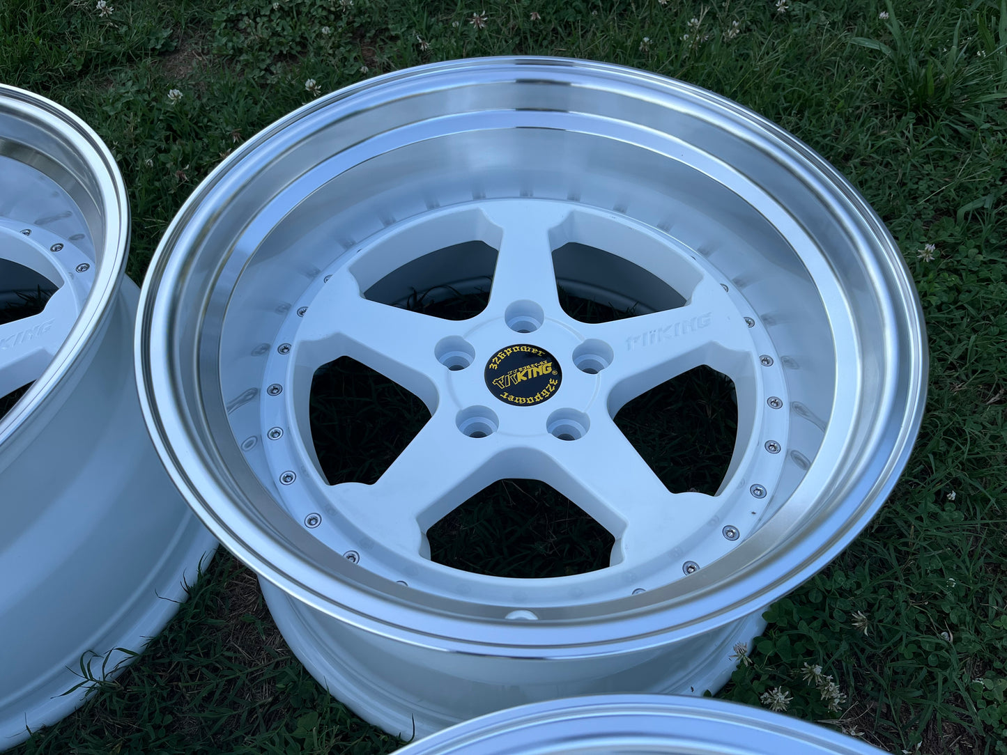 18” 326 wheels white
