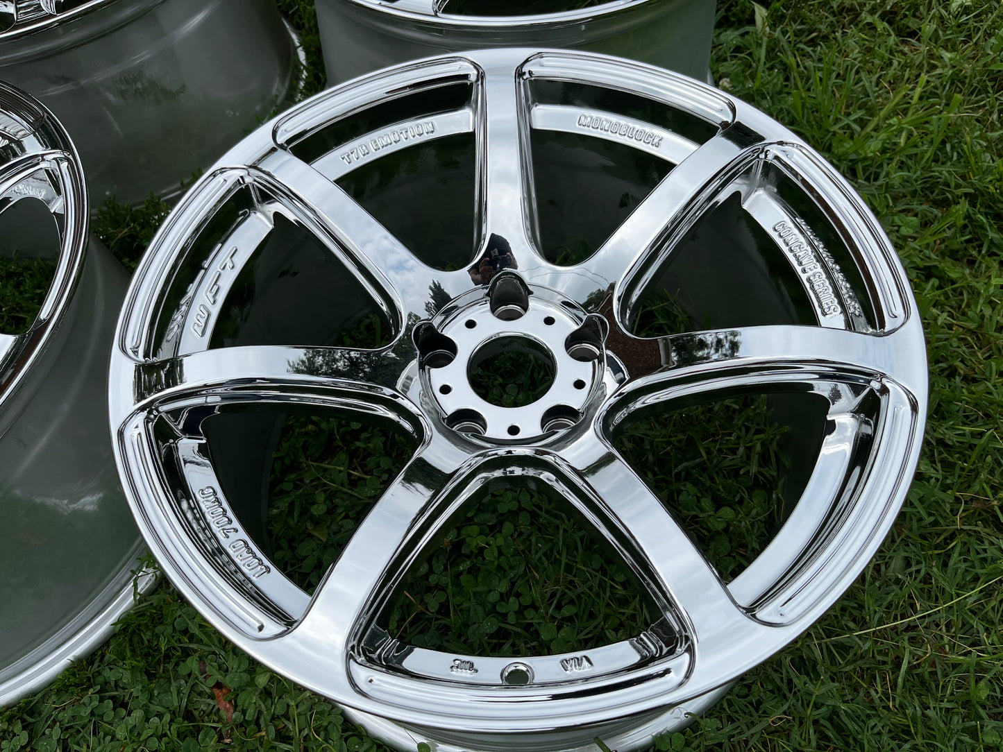 18” wheels vacuum chrome