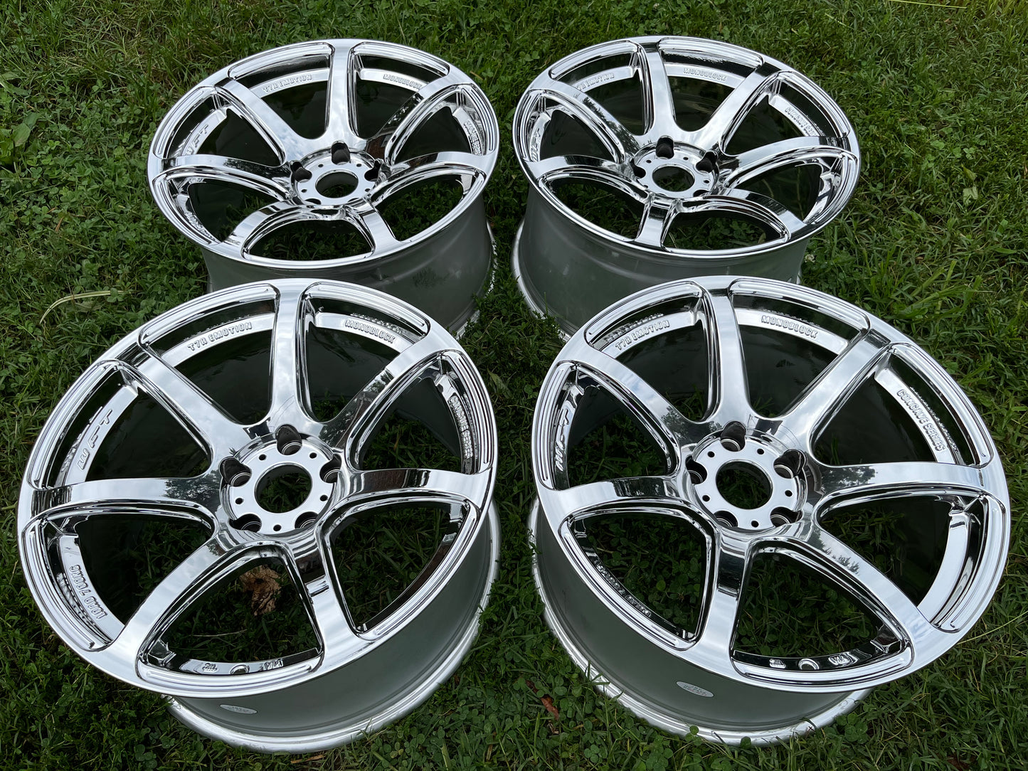 18” wheels vacuum chrome