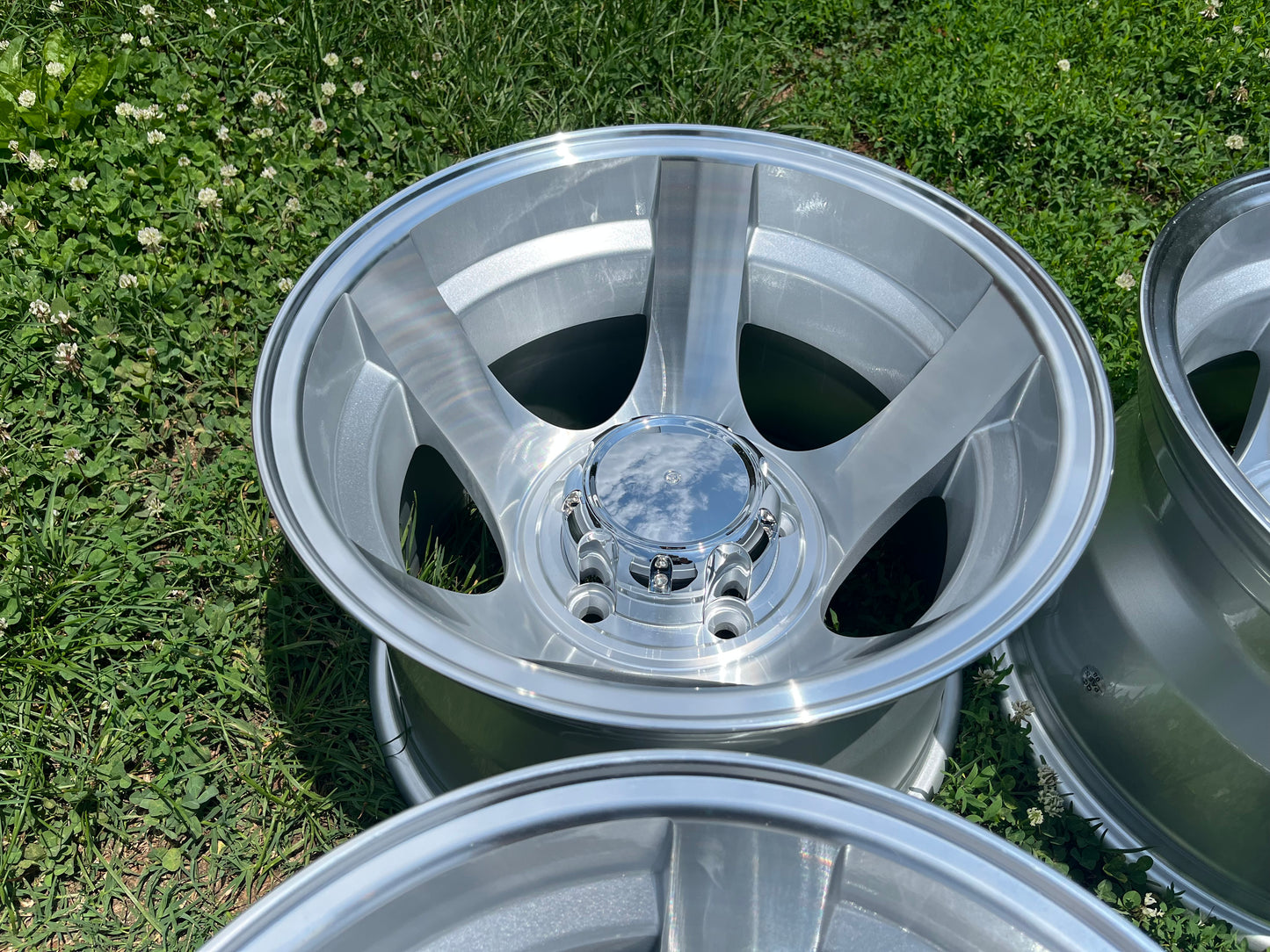 15” aluminum wheels 5x5.5