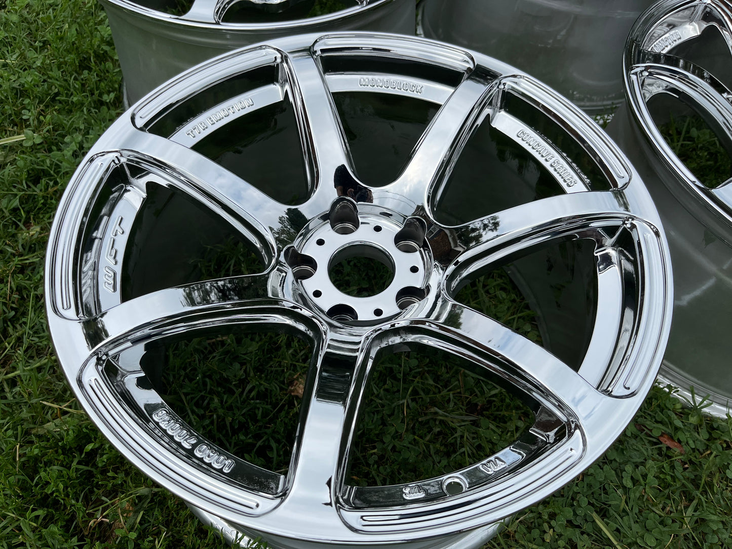 18” wheels vacuum chrome